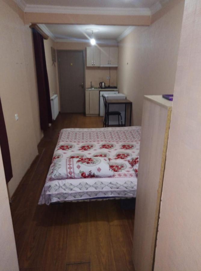 Vake-House Hotel Tbilisi Ngoại thất bức ảnh