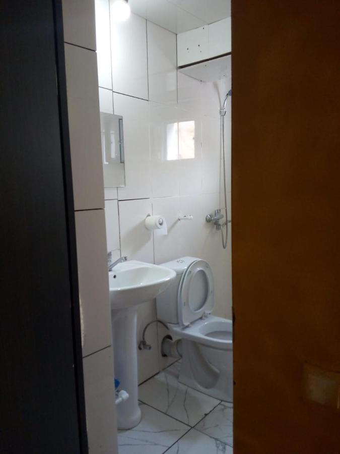 Vake-House Hotel Tbilisi Ngoại thất bức ảnh
