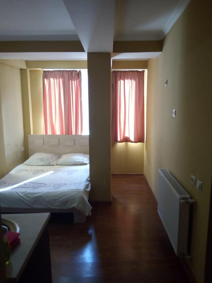 Vake-House Hotel Tbilisi Ngoại thất bức ảnh
