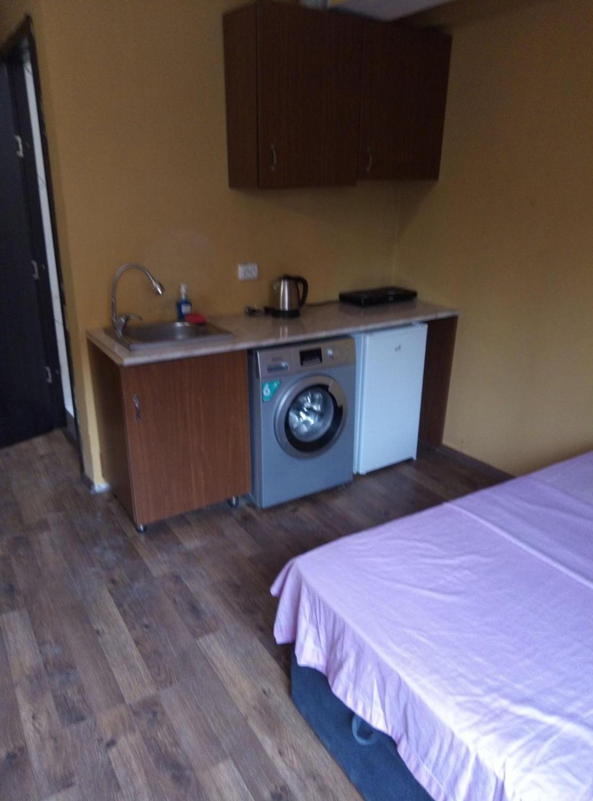 Vake-House Hotel Tbilisi Ngoại thất bức ảnh